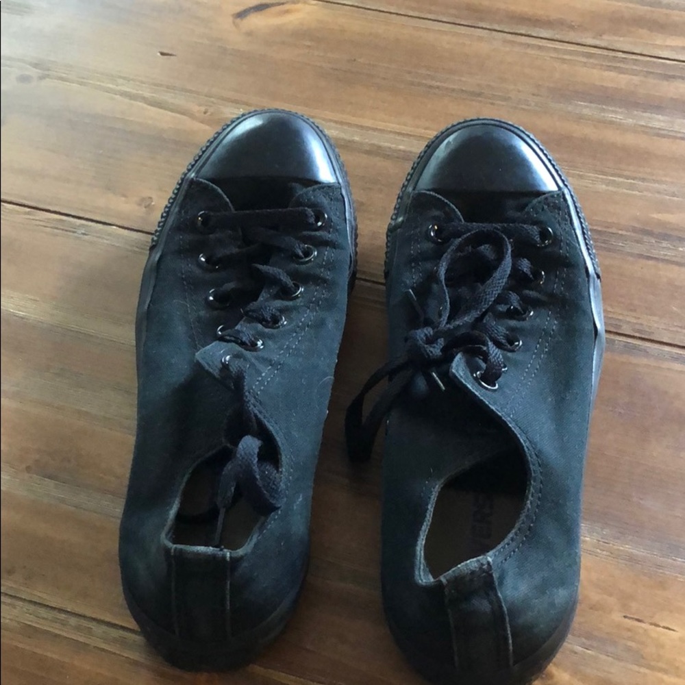 Black converse